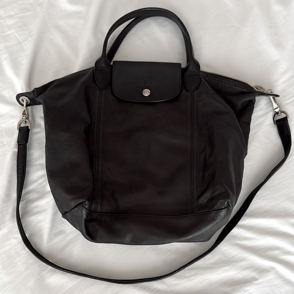 LONGCHAMP
Le Pliage Cuir Top Handle M Black